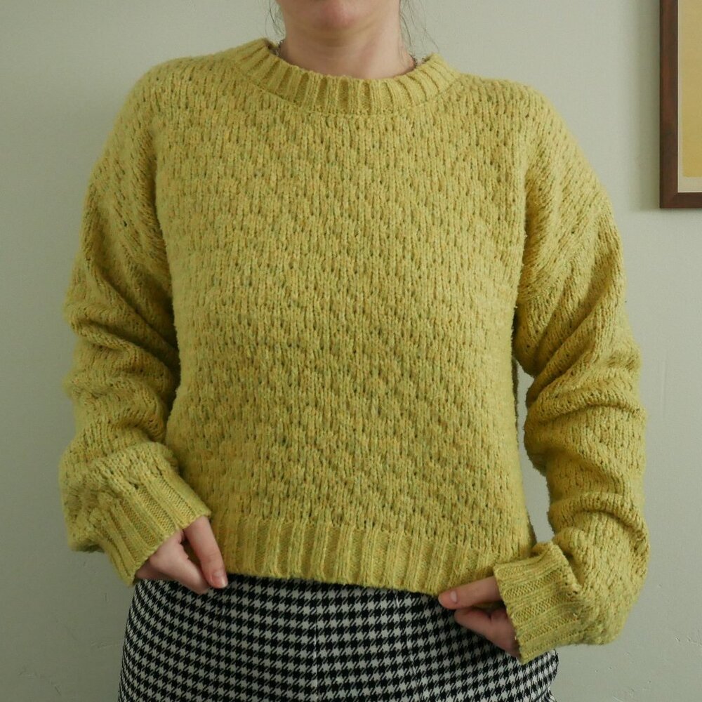 Pink Rose Cropped Green Sweater, size Medium
